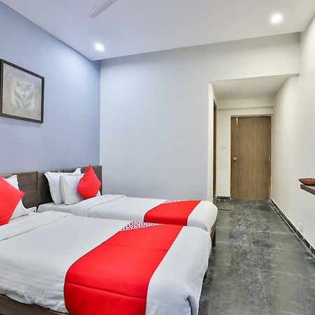 Hotel Chicago Ahmadábád Kültér fotó