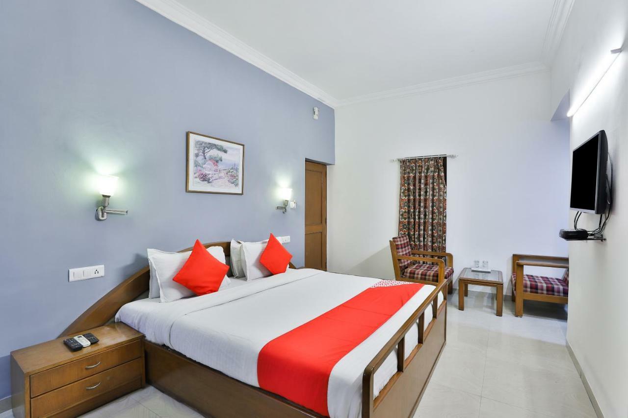 Hotel Chicago Ahmadábád Kültér fotó