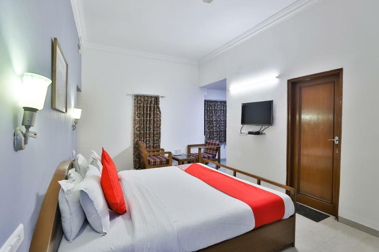 Hotel Chicago Ahmadábád Kültér fotó