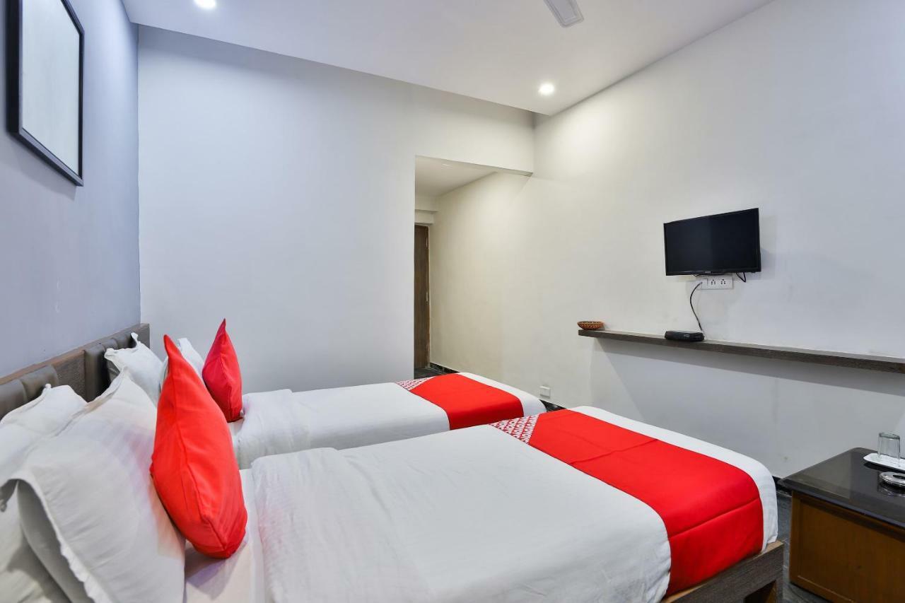 Hotel Chicago Ahmadábád Kültér fotó